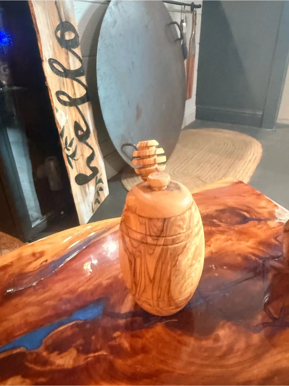 Handcrafted Olive Wood Honey Jar and Dipper - Natural Brown 6.5” x 3,5”